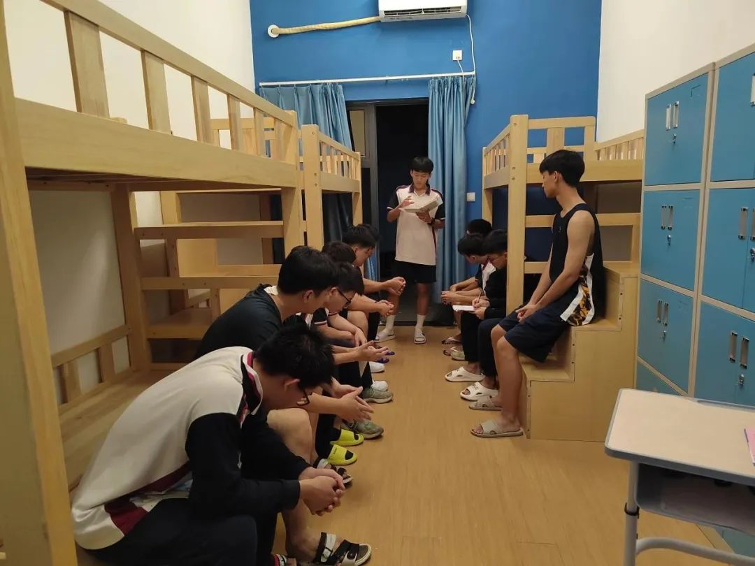 宿舍生活大揭秘 | 在荣源龙，有一种成长，叫“学生自主管理”