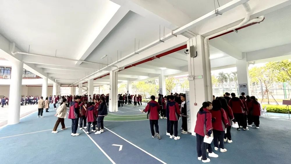 重视校园体检，守护学子健康！