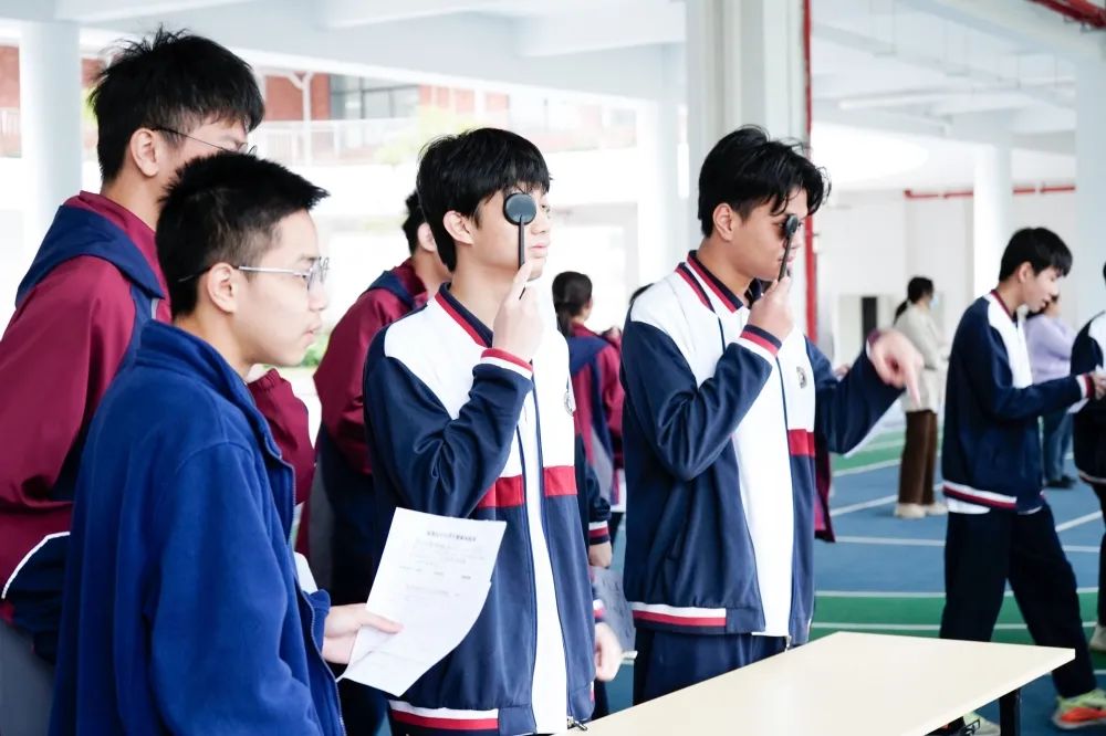 重视校园体检，守护学子健康！