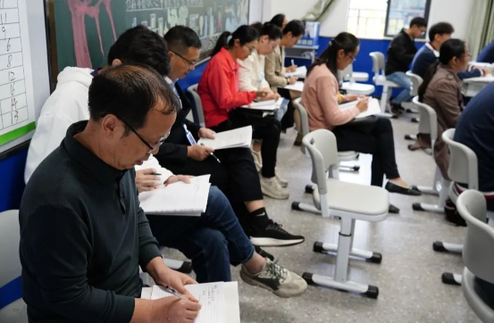 荣源龙高级中学教研活动  名师行，传经验，助成长！