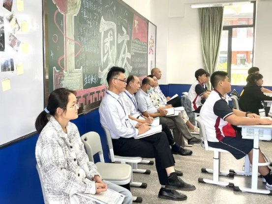 揭秘  这所学校的教研公开课竟然是这样上的！