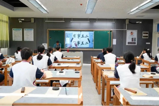 开课啦  校本课程启新航，志趣发展助成长！