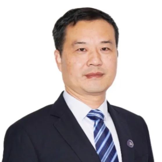 数学科组  手执粉笔，解世事代数；雄怀壮志，问人生几何！
