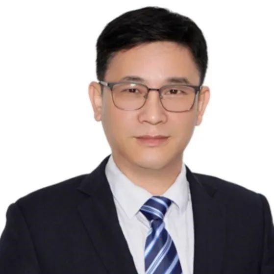 数学科组  手执粉笔，解世事代数；雄怀壮志，问人生几何！