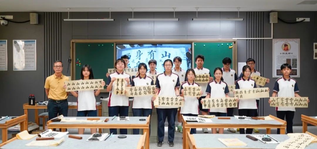 走进书法课堂  传承书法文化，彰显校本特色！