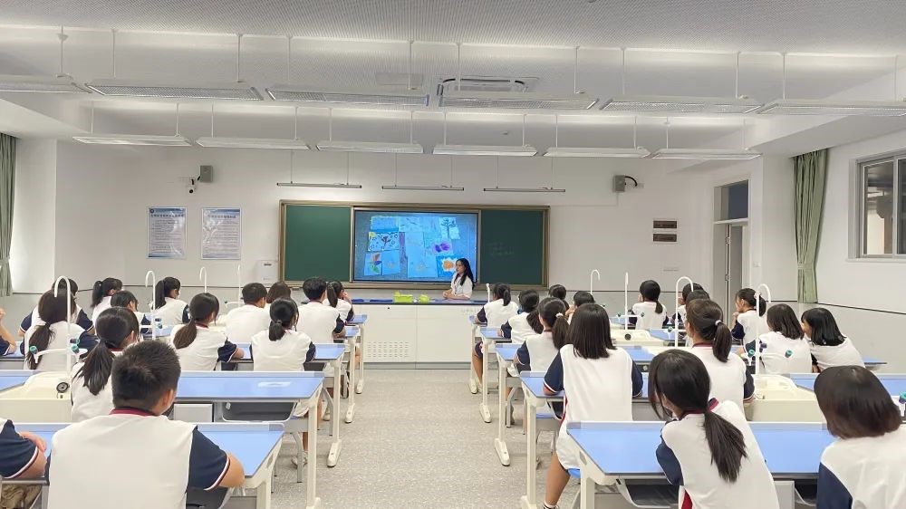 让学生爱上动手 特色校本课“玩”得开心，记得深刻！