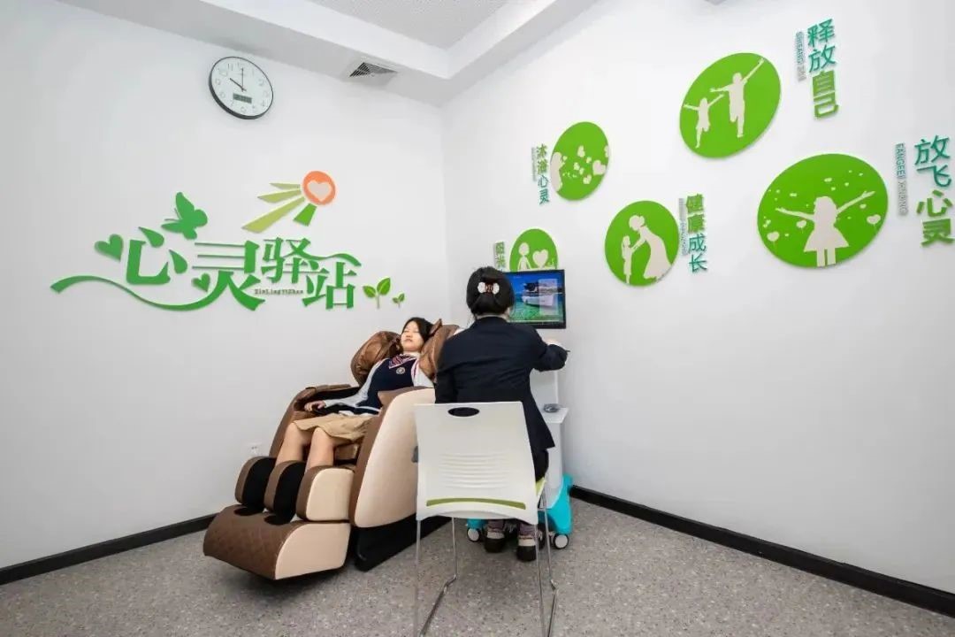 小小箱庭，大大世界—走进箱庭疗法校本课！