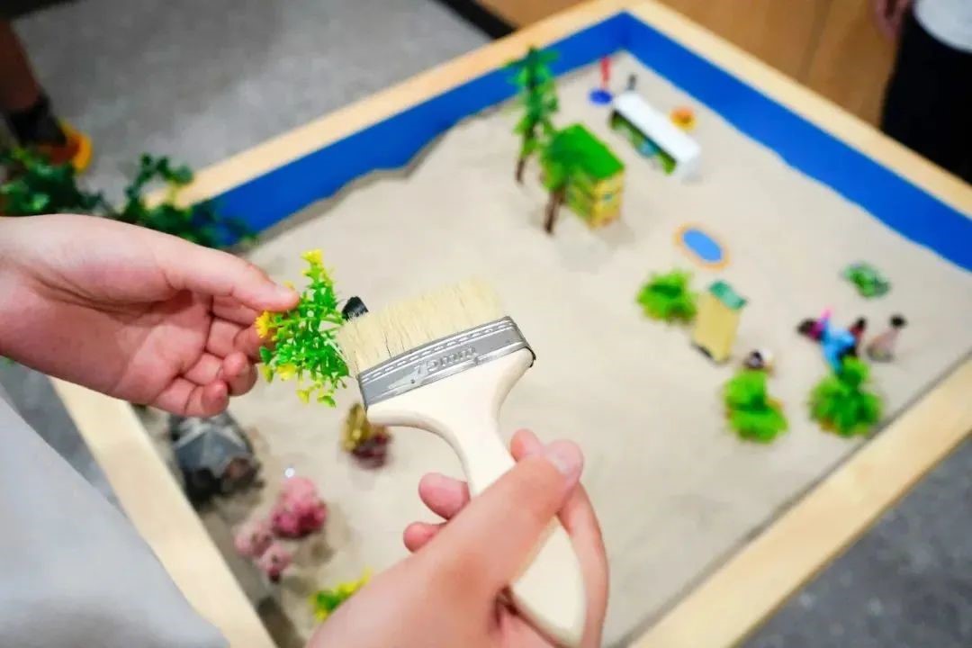 小小箱庭，大大世界—走进箱庭疗法校本课！
