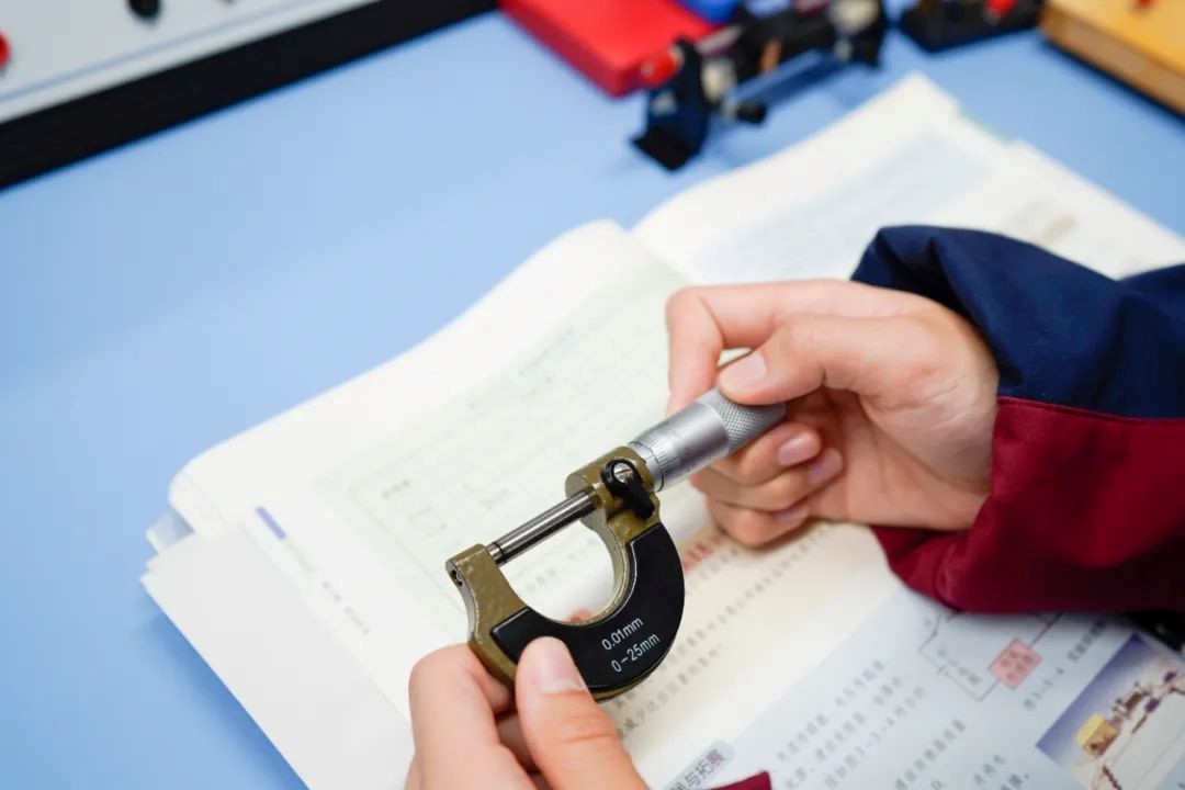 走进物理，感受科学的力量！