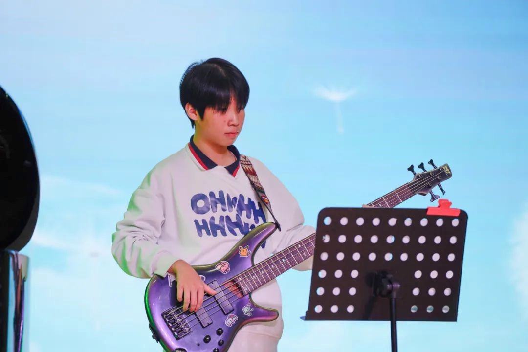 踔厉奋进 “艺”路生花  