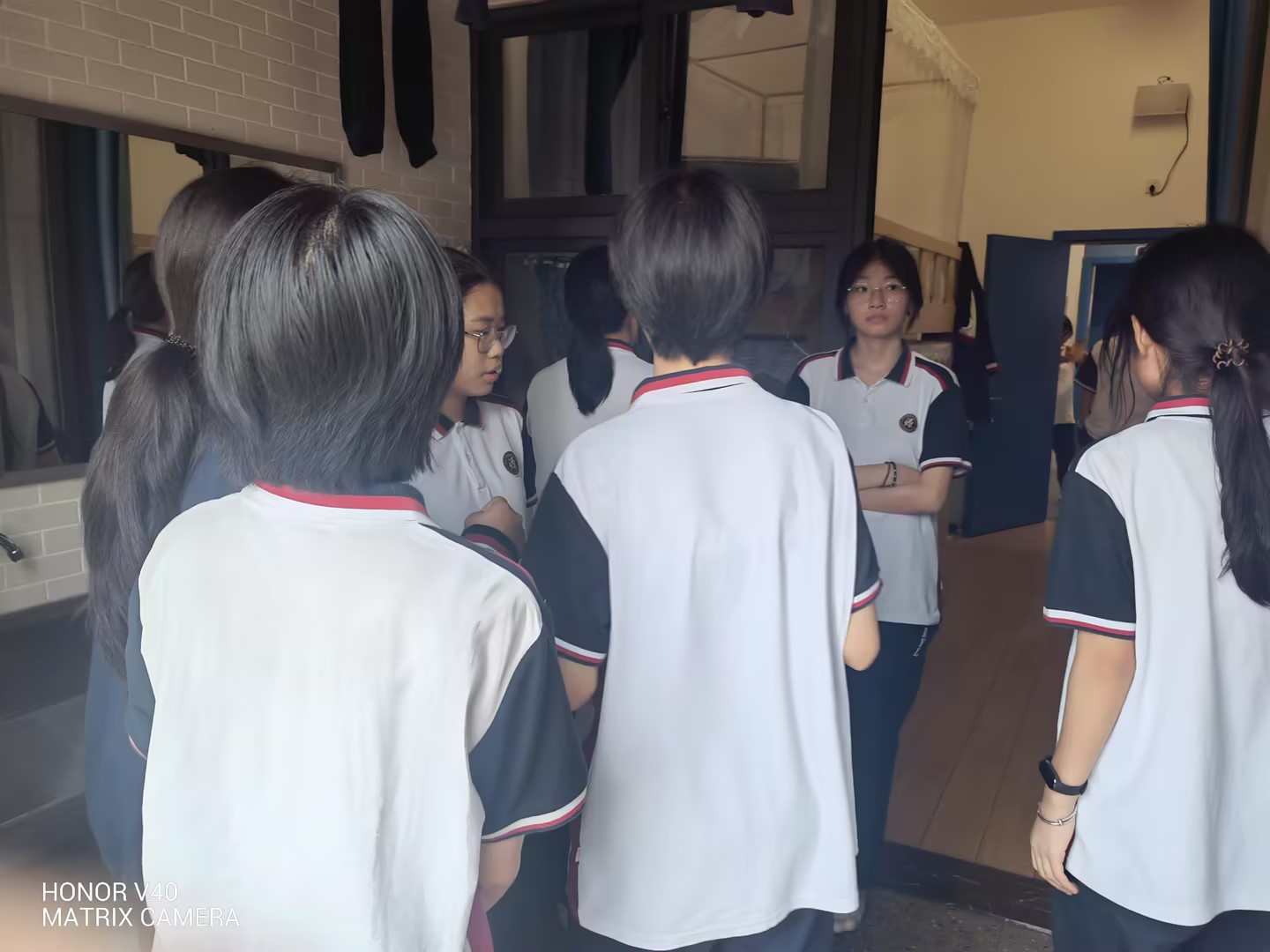 开展“星级宿舍”观摩活动  交流促成长