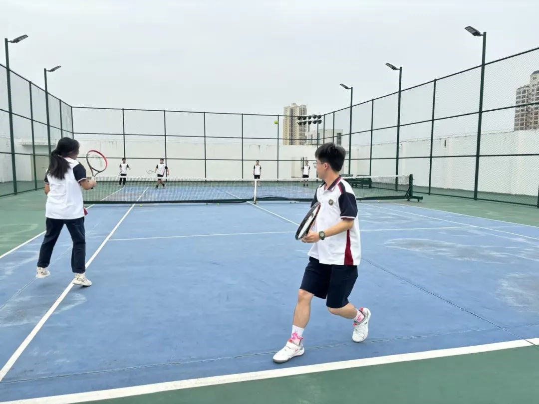 “网”住青春，走进校园网球，感受阳光与活力