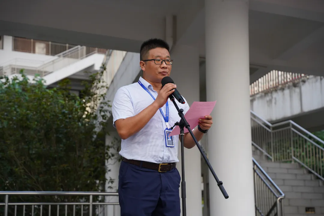 强青年体魄，立华夏脊梁——2024级肇庆市荣源龙高级中学高一年级军训开营仪式
