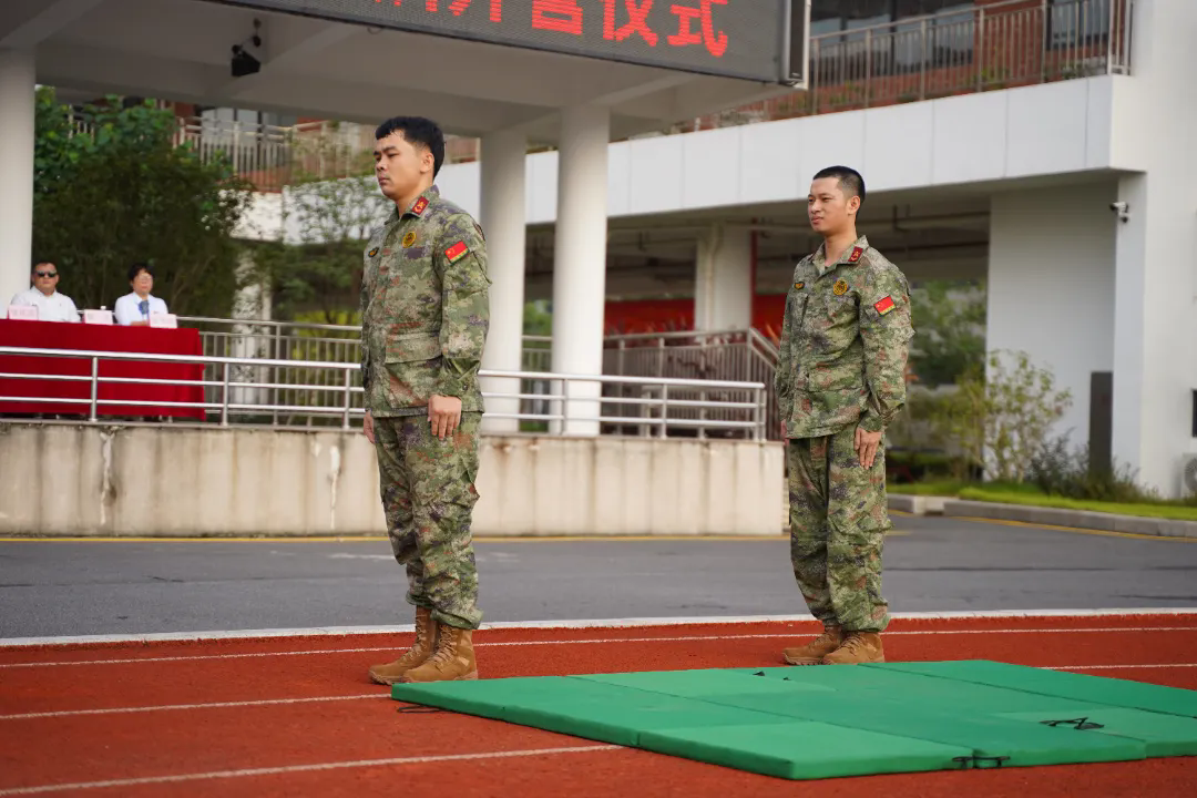 强青年体魄，立华夏脊梁——2024级肇庆市荣源龙高级中学高一年级军训开营仪式