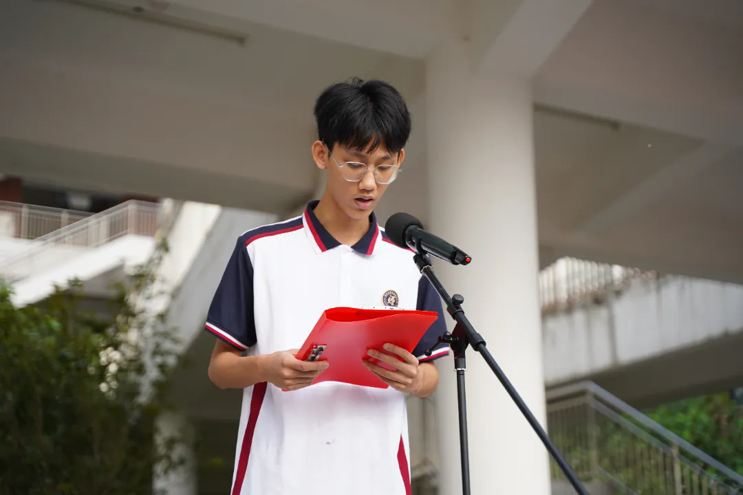 强青年体魄，立华夏脊梁——2024级肇庆市荣源龙高级中学高一年级军训开营仪式