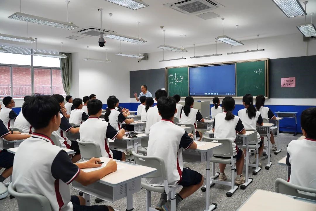 校本课程新启航，激发潜能无限量2024-2025学年（上）高一年级校本课程开课啦！