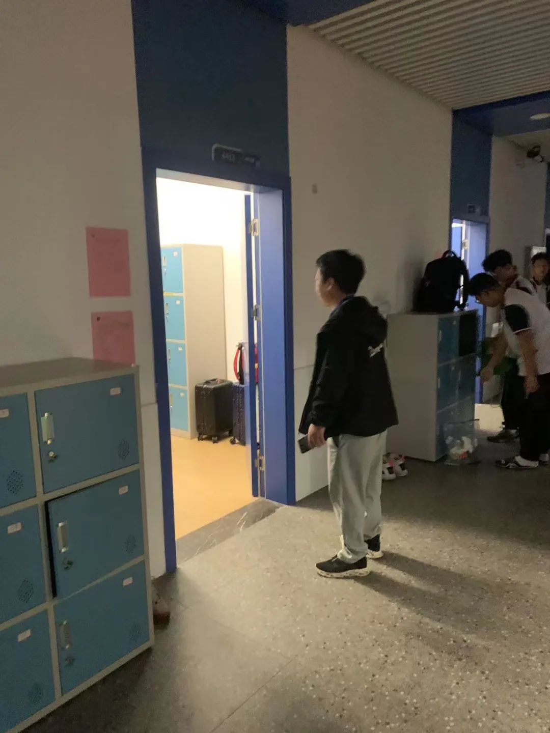 守护成长，引领方向——学校生活指导老师的辛勤付出