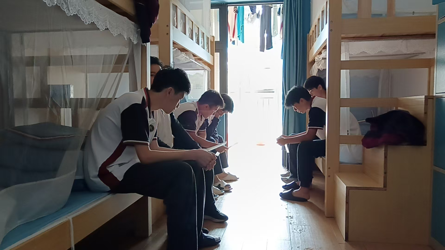 弘扬精神文明，塑造美好心灵—第14周学生宿舍精神文明学习活动