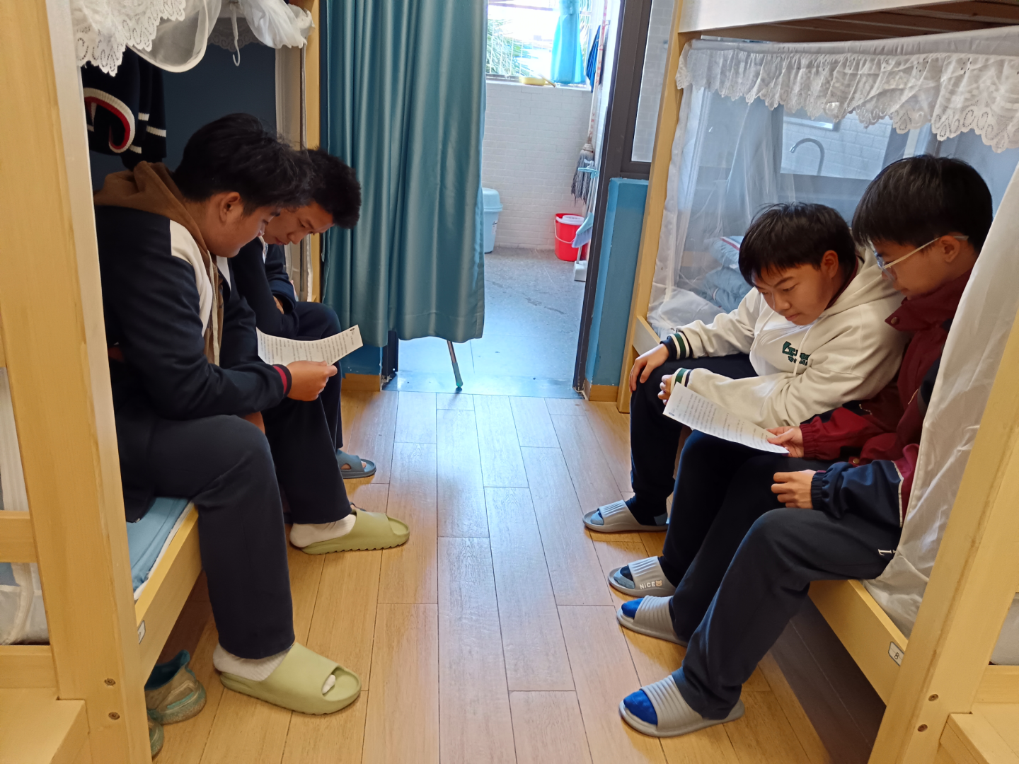 启迪思想，引领成长——第15周学生公寓精神文明学习活动