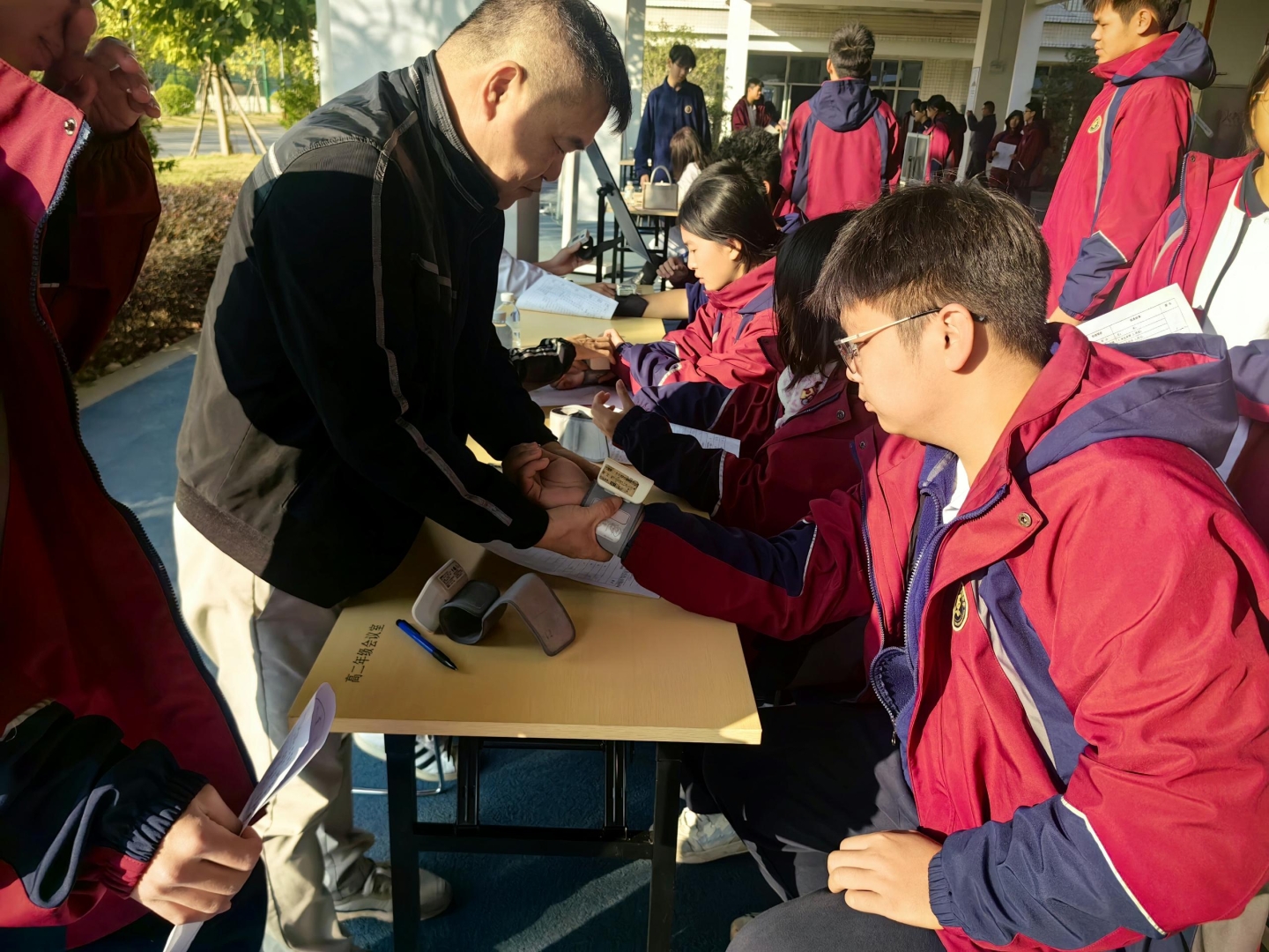 关爱学生健康，体检护航成长