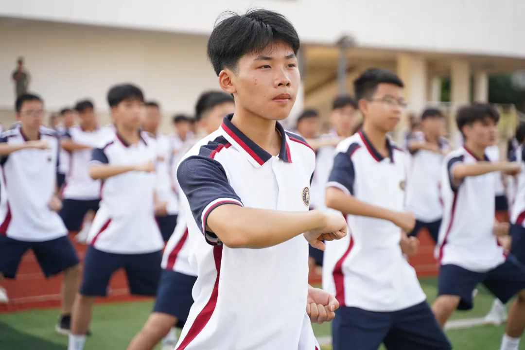 携奧运精神 启航新征程——2024级高一新生国防教育结营仪式
