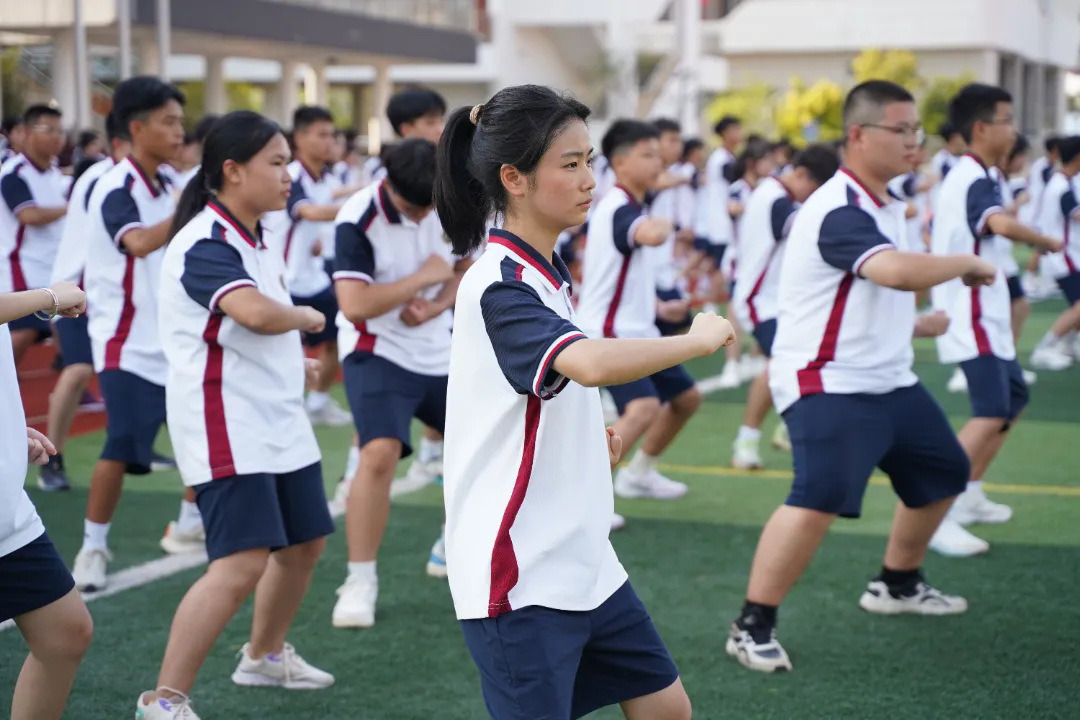 携奧运精神 启航新征程——2024级高一新生国防教育结营仪式