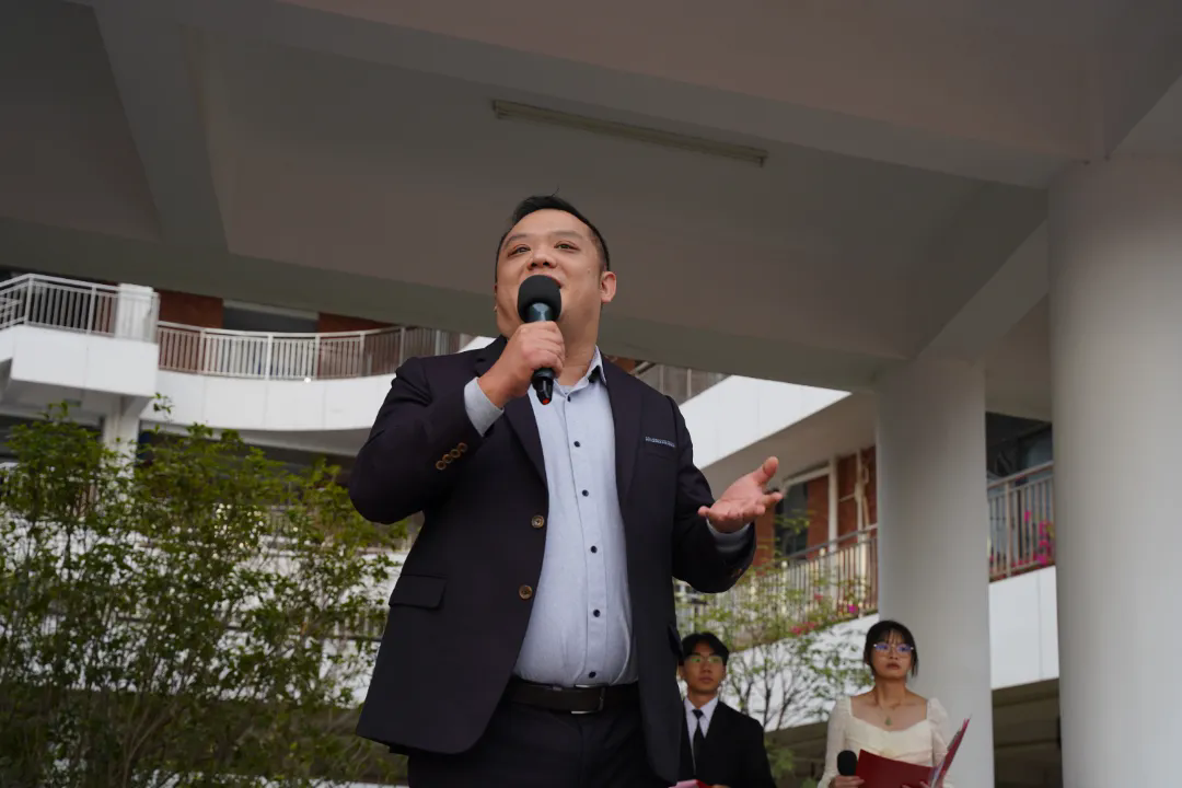 弘扬体育精神，炫动活力青春——荣源龙高级中学第三届体育节暨田径运动会盛大举行