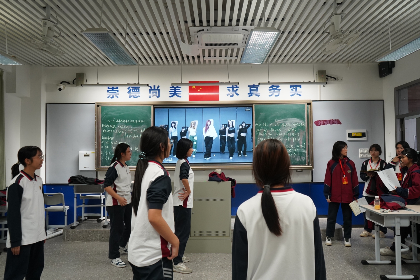 2024-2025学年第一学期“交织社团情，幻化青春梦。“校园社团开展情况