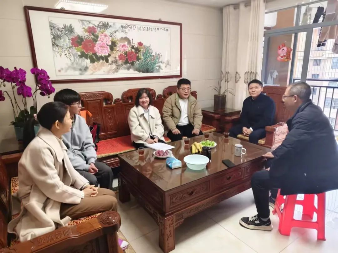 全员导师，伴你成长——肇庆市荣源龙高级中学成长导师制助力学生全面发展