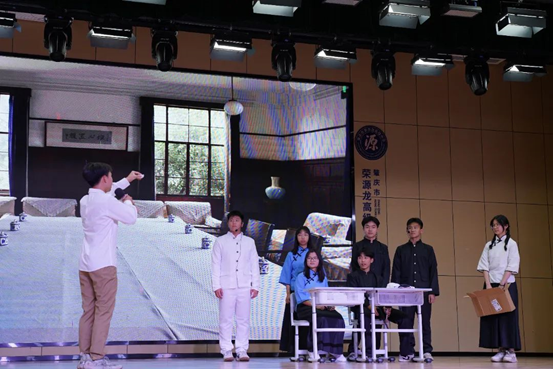 青春演绎经典，书香浸润校园｜“剧绎经典 戏韵书香”课本剧展演