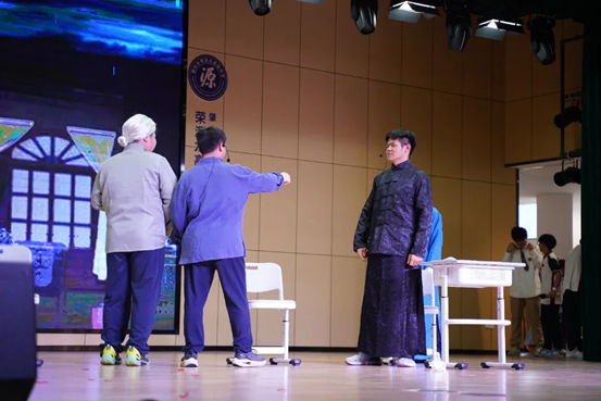 青春演绎经典，书香浸润校园｜“剧绎经典 戏韵书香”课本剧展演