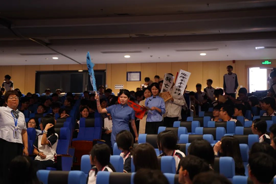青春演绎经典，书香浸润校园｜“剧绎经典 戏韵书香”课本剧展演