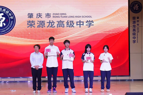 青春演绎经典，书香浸润校园｜“剧绎经典 戏韵书香”课本剧展演
