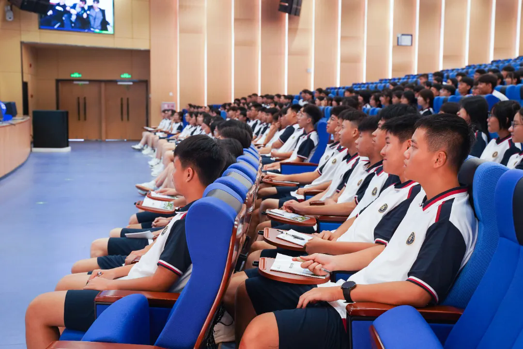 最美的遇见，从“新”开始 | 荣源龙中学高一入学教育日圆满落幕