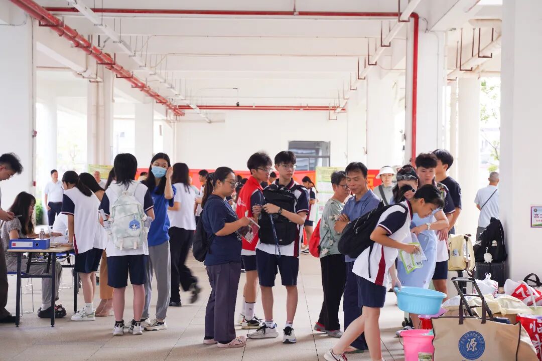 启航新篇章 | 荣源龙高一新生报到，迎接高中新生活