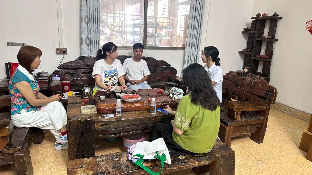 期末家访送温情,家校共育护成长——肇庆市荣源龙高级中学高一高二年级开展假期前家访活动 期末家访送温情,家校共育护成长——肇庆市荣源龙高级中学高一高二年级开展假期前家访活动