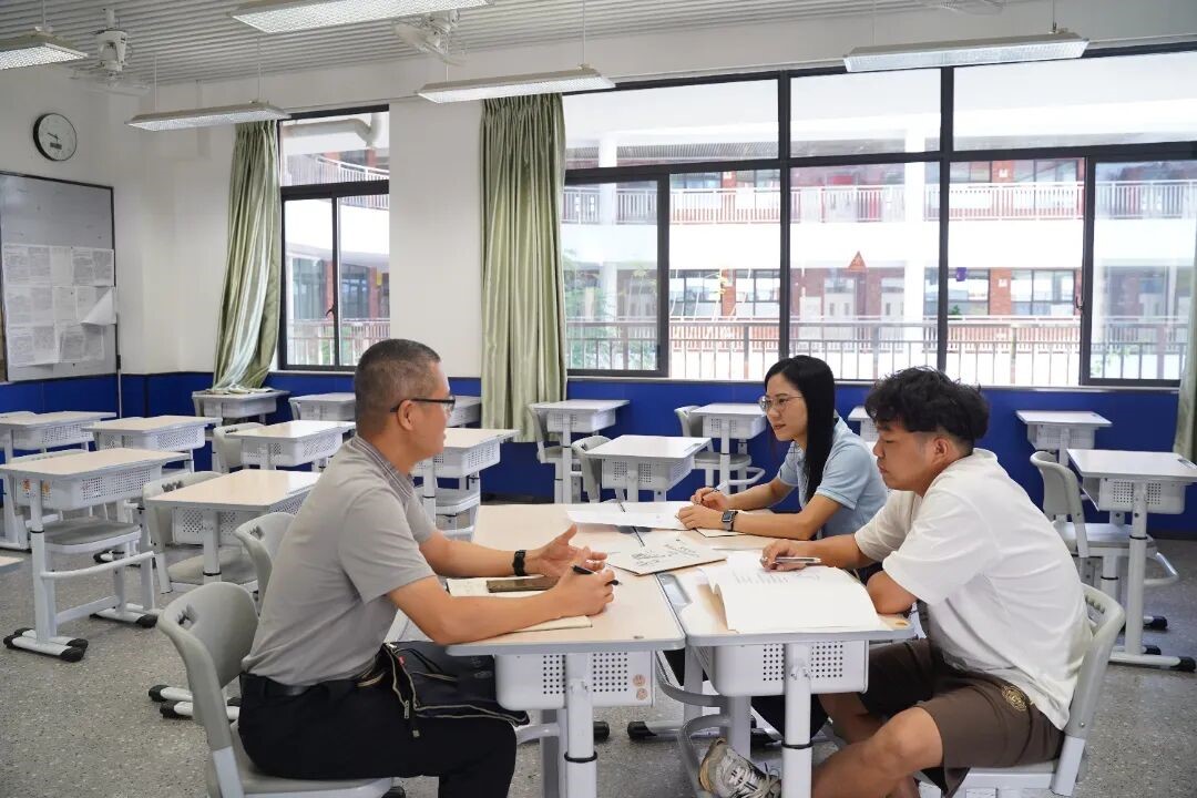 深耕课堂促提升,专家领航助攻坚 —— 区教研员莅临荣源龙高中指导高三教学 深耕课堂促提升,专家领航助攻坚 —— 区教研员莅临荣源龙高中指导高三教学