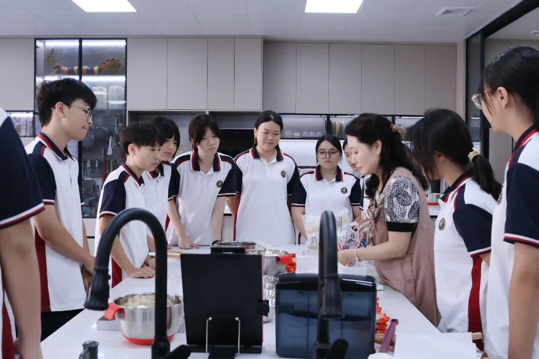 综合实践课程启新航 五育并行促成长 精彩课程瞬间 综合实践课程启新航 五育并行促成长 精彩课程瞬间