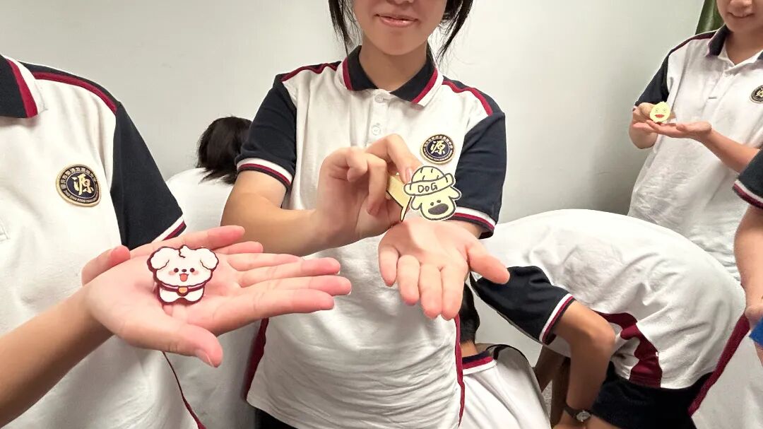 用创意与爱心暖化月考后时光|高一 “mini 宠物领养” 活动 用创意与爱心暖化月考后时光|高一 “mini 宠物领养” 活动