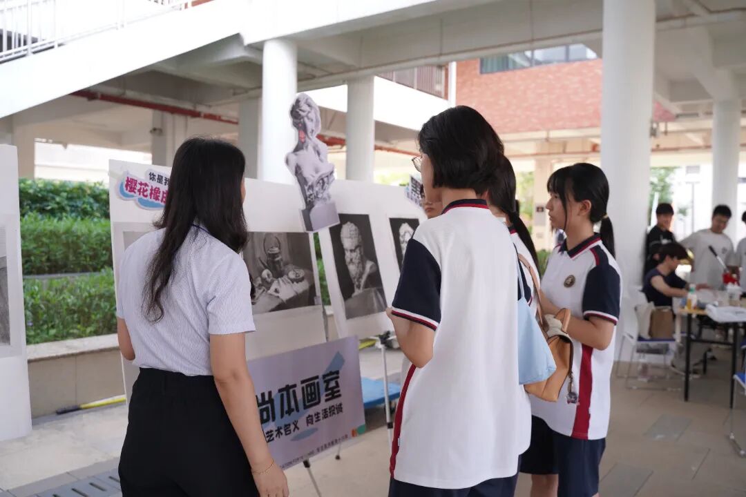 艺趣满校园!荣源龙高级中学美术嘉年华圆满落幕 艺趣满校园!荣源龙高级中学美术嘉年华圆满落幕