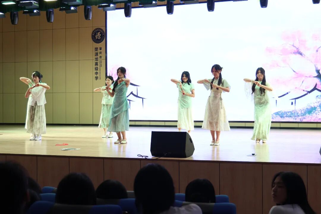 “薪火传情，共庆华诞”2025 年国庆中秋文艺晚会精彩回顾！