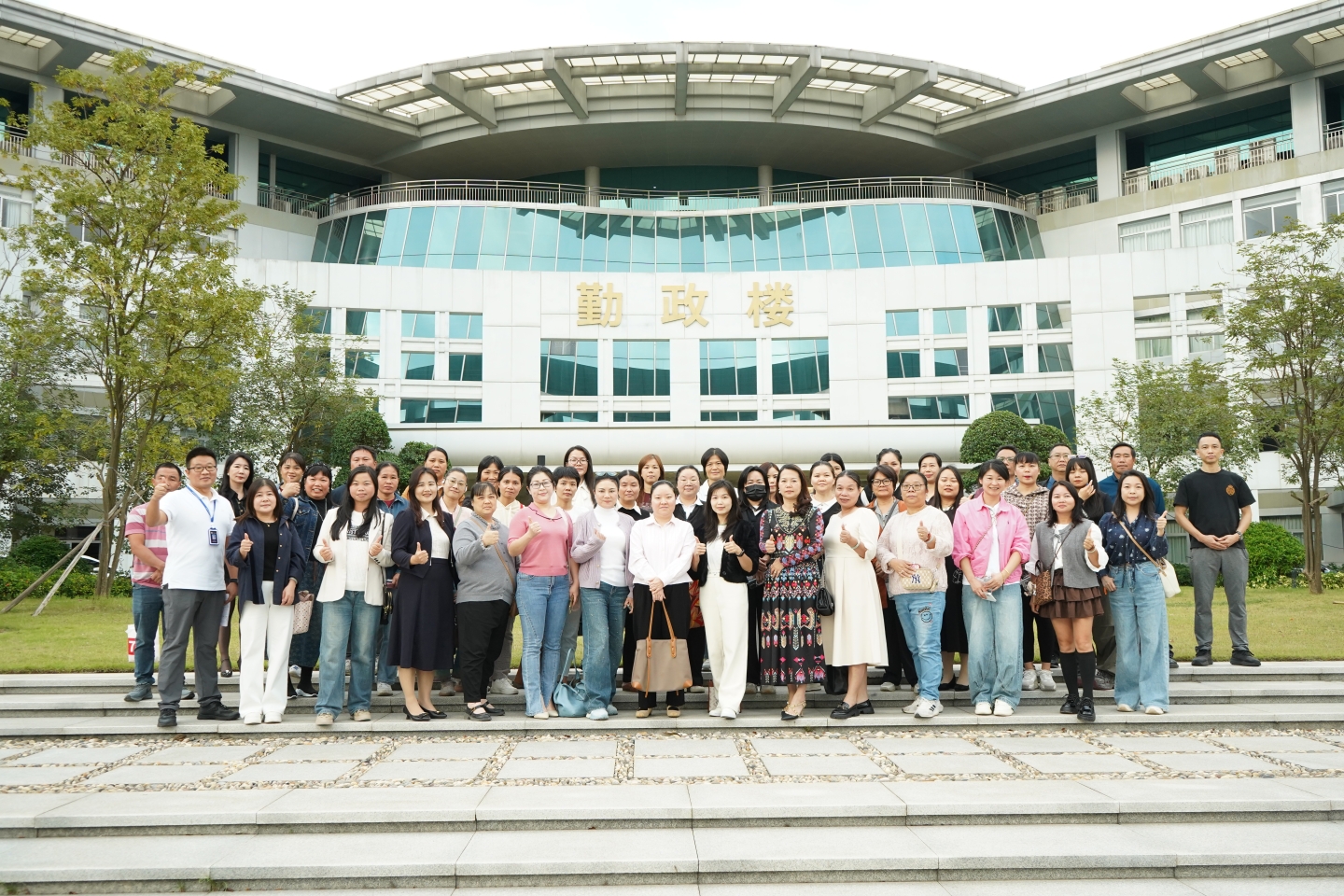 初高衔接启新程,家校同心伴成长 —— 荣源龙高级中学高一家长课堂圆满落幕 初高衔接启新程,家校同心伴成长 —— 荣源龙高级中学高一家长课堂圆满落幕