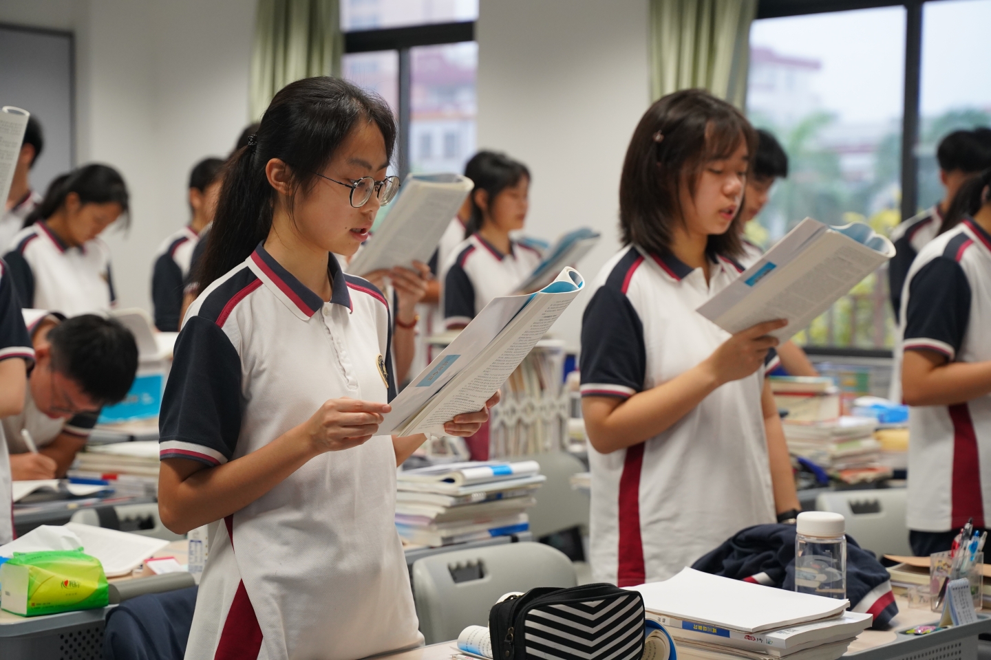 【守望者手记】一个复读班，一个应届班：一位年级长的高三“两生花”