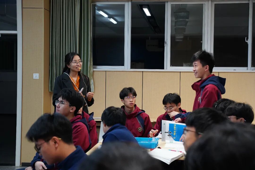 同课异构探高效，评教相长促精优——高要区高三化学专题教研暨李永海、廖元益名师工作室联合活动在荣源龙高级中学成功举行