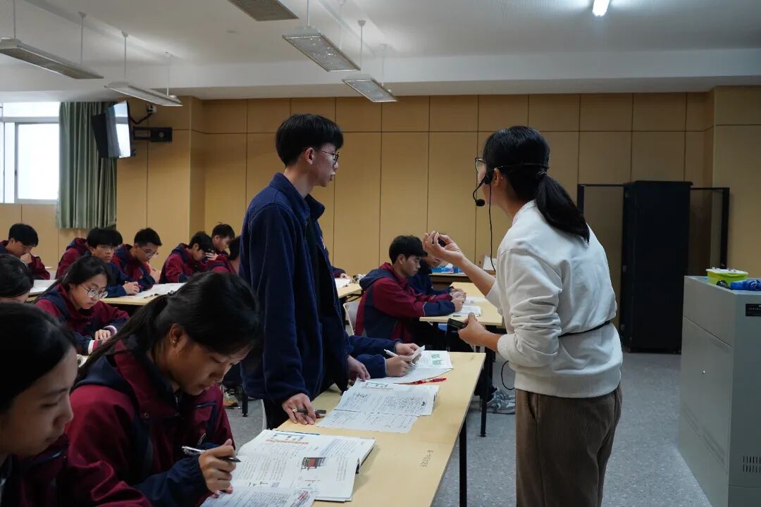 同课异构探高效，评教相长促精优——高要区高三化学专题教研暨李永海、廖元益名师工作室联合活动在荣源龙高级中学成功举行