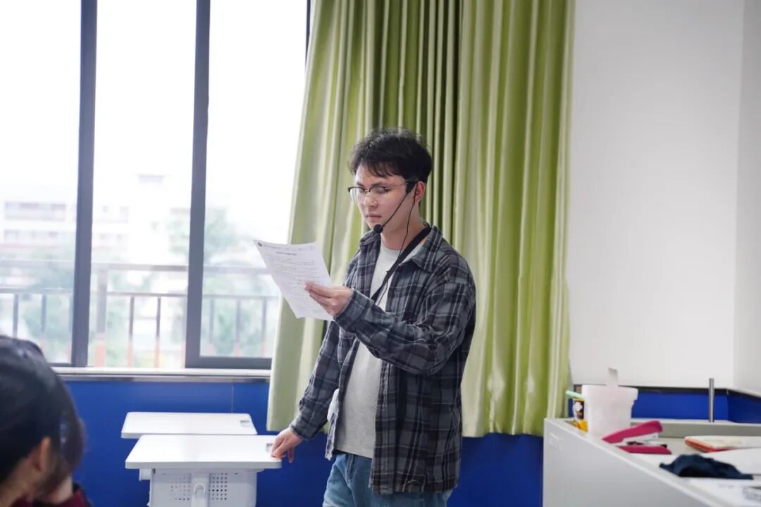 【守望者手记】选考班要“深”,学考班要“稳”:一位年轻教师的差异化教学探索 【守望者手记】选考班要“深”,学考班要“稳”:一位年轻教师的差异化教学探索