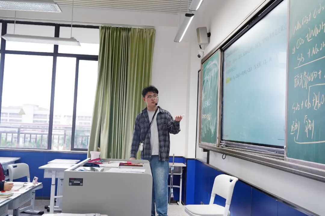 【守望者手记】选考班要“深”,学考班要“稳”:一位年轻教师的差异化教学探索 【守望者手记】选考班要“深”,学考班要“稳”:一位年轻教师的差异化教学探索