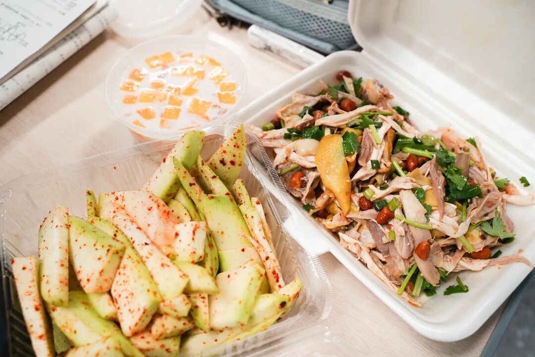 温情暖夜,共伴逐梦——荣源龙高级中学高三家长到班送温暖活动纪实 温情暖夜,共伴逐梦——荣源龙高级中学高三家长到班送温暖活动纪实