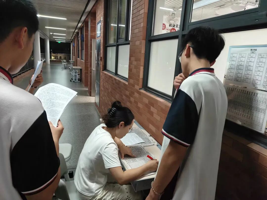 双师护航晚修,让疑问不过夜,让成长不缺席 双师护航晚修,让疑问不过夜,让成长不缺席