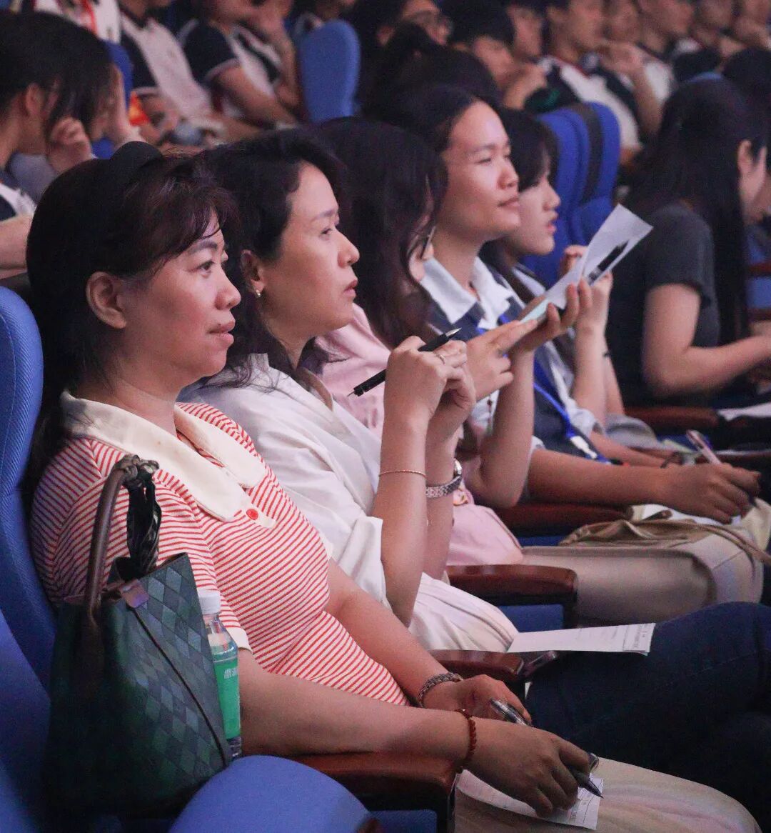 以青春之名,颂时代华章 | 第三届校园十大歌手决赛完美落幕 以青春之名,颂时代华章 | 第三届校园十大歌手决赛完美落幕